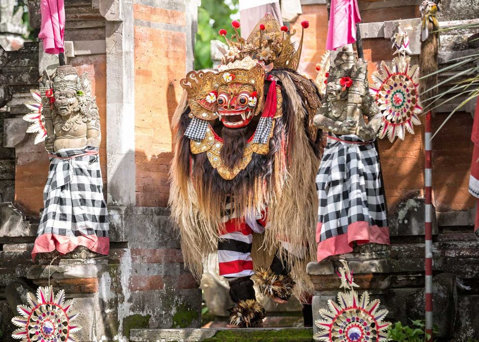 Poleng – Bali’s Unique Black & White Weaving Technique