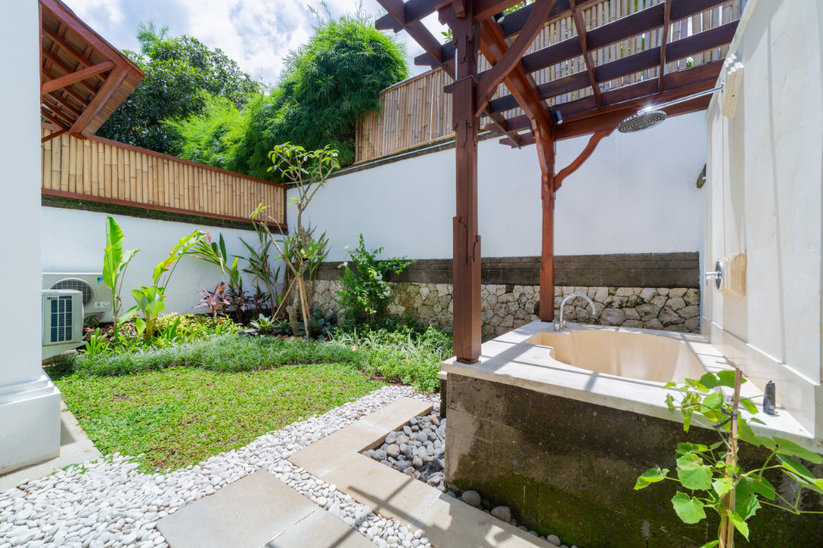 Karma Jimbaran 4 Bedroom Garden Valley View Deluxe